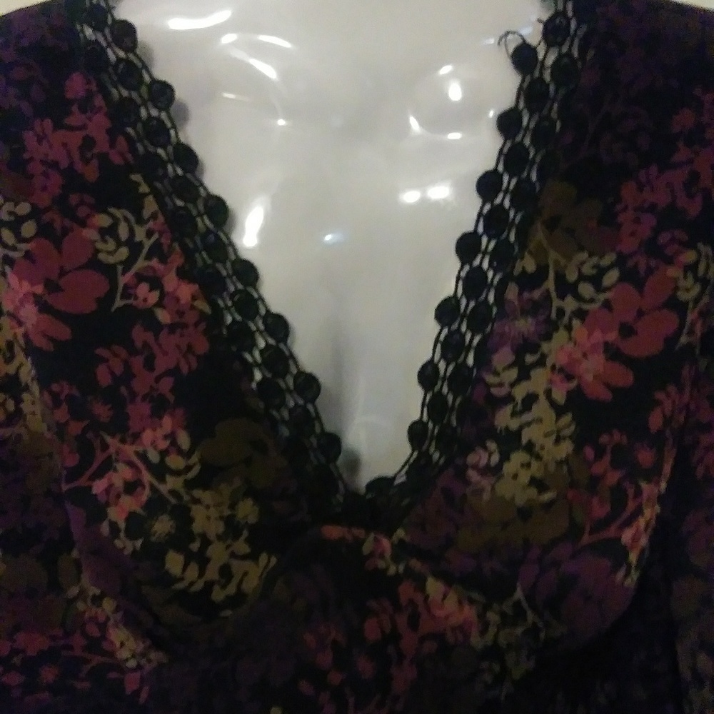 Top - Picture 3 of 4